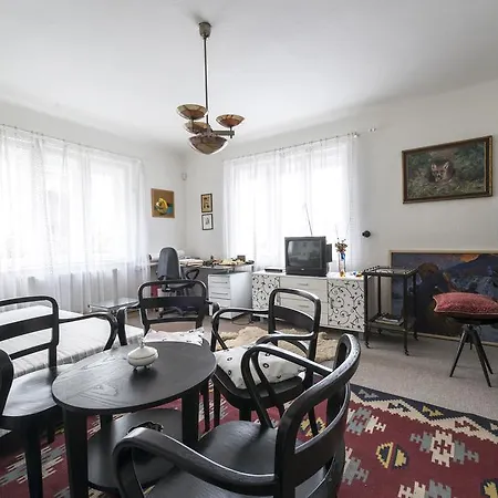 Penzion U Zámeckého Parku Zihobce